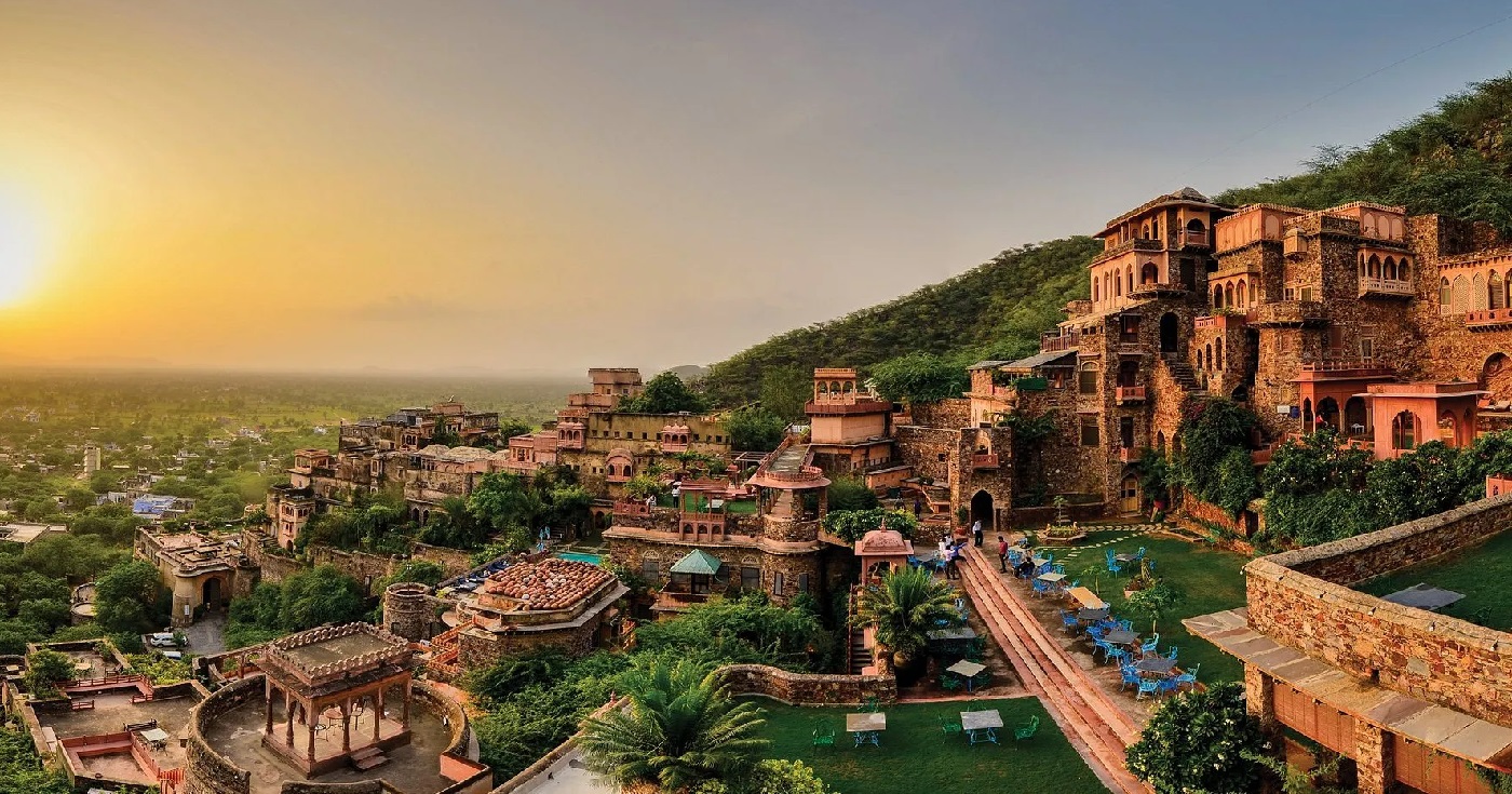 Neemrana Fort